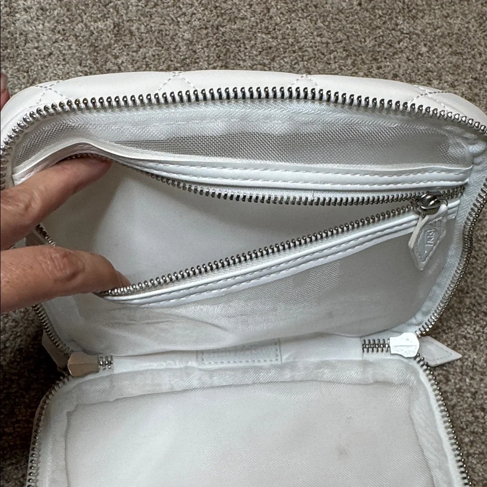 Trish McEvoy White Quilted Zip-Around Makeup Bag Travel Cosmetic Case